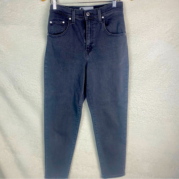 Levi's Silver Tab Black High Waisted‎ Tapered Leg Denim Mom Jeans Size 27 x 27 - Picture 1 of 11